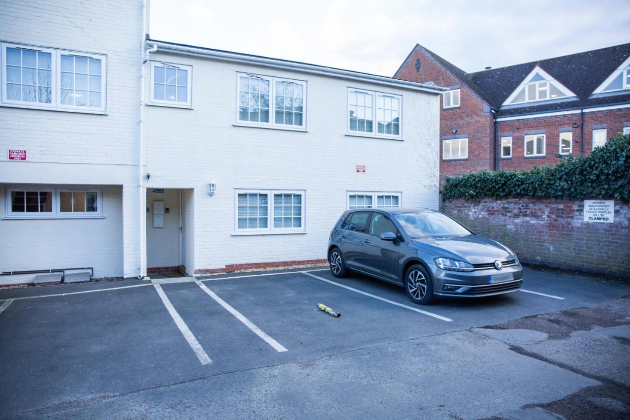 Stylish 1-bed - Free Parking - Town Centre *
